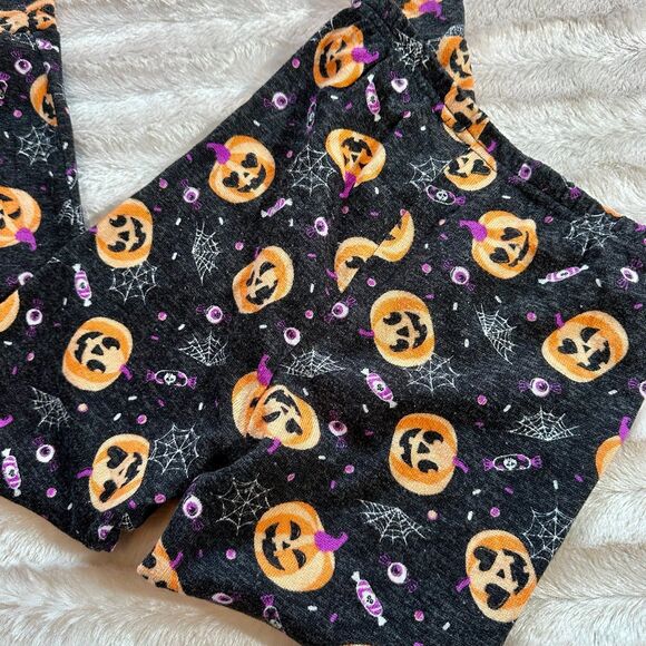 Trick or Treat Pj Set Size 6 - Picture 5 of 5